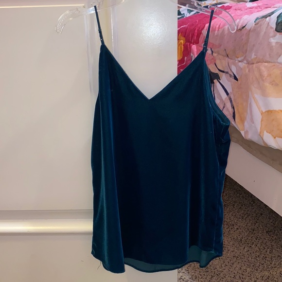Express green velvet tank - Picture 2 of 2
